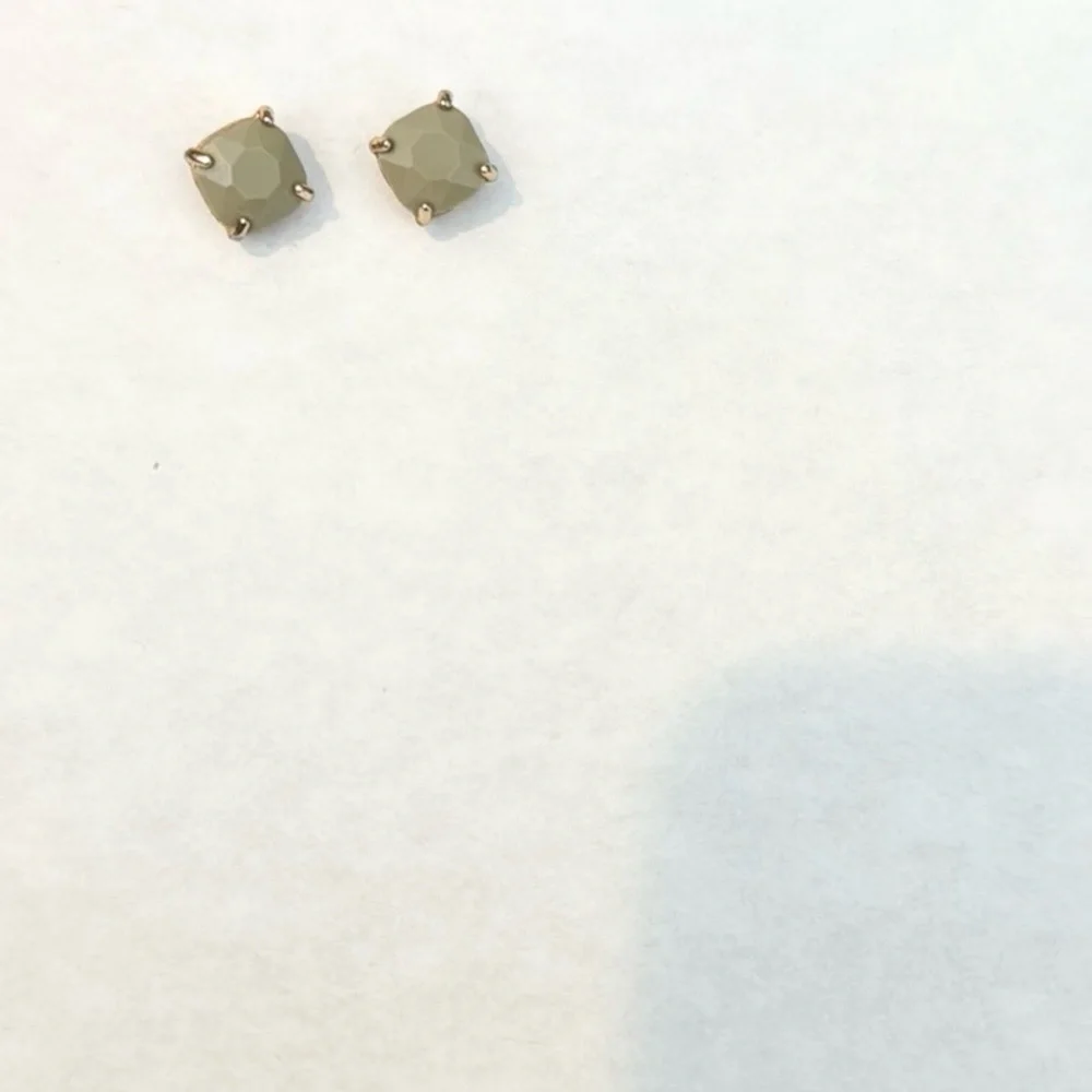 Bundle (3) Pairs of Stud Earrings - Picture 3 of 8